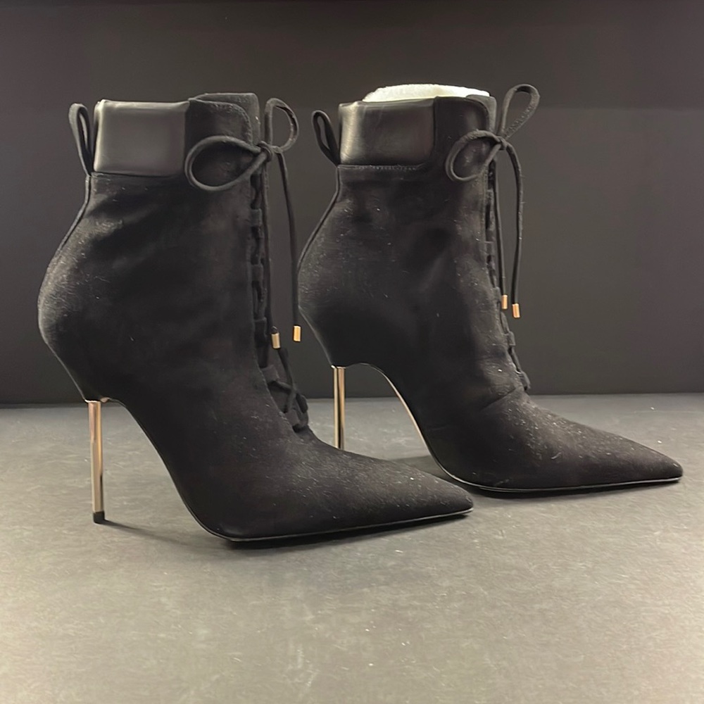 Good American Scan Boot Black & Gold